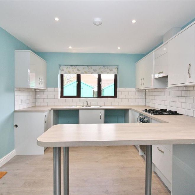 3 bedroom bungalow to rent - Photo 1