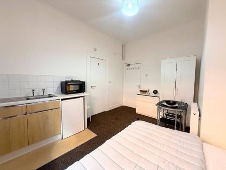 Studio to rent - Photo 3