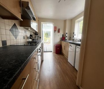 5 bedroom semi-detached house to rent - Photo 1