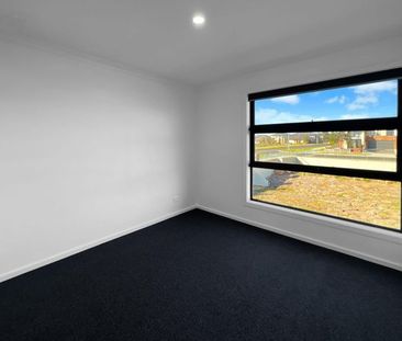 Brand New Townhouse! - Photo 1