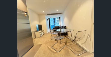 Furnished 1 Bedroom with Study Nook at Level 22! - Photo 2