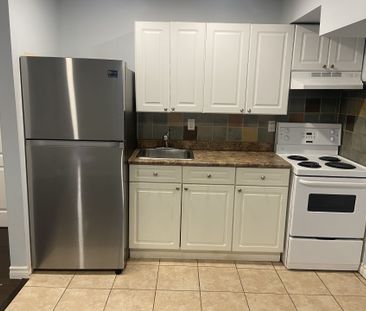 For Lease - 156 Townsgate Drive Unit# Bsmt #2, Vaughan, Ontario - Photo 5