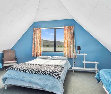 3 Bedroom Home on Ajax - Photo 2