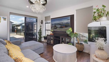 Launch Your New Lifestyle In The Lakes - Photo 4