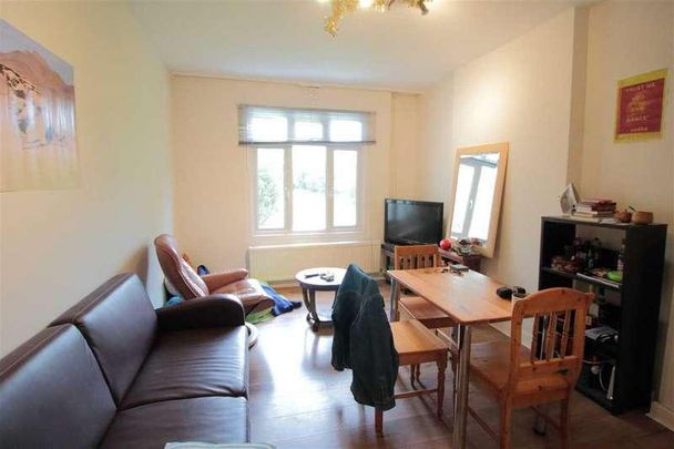 Brixton Hill Court, Brixton Hill, Brixton, SW2 - Photo 1