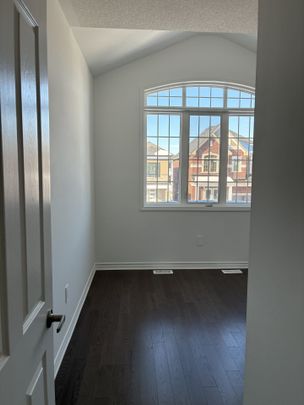 For Lease - 9 Moss Drive, Markham, Ontario - Photo 1