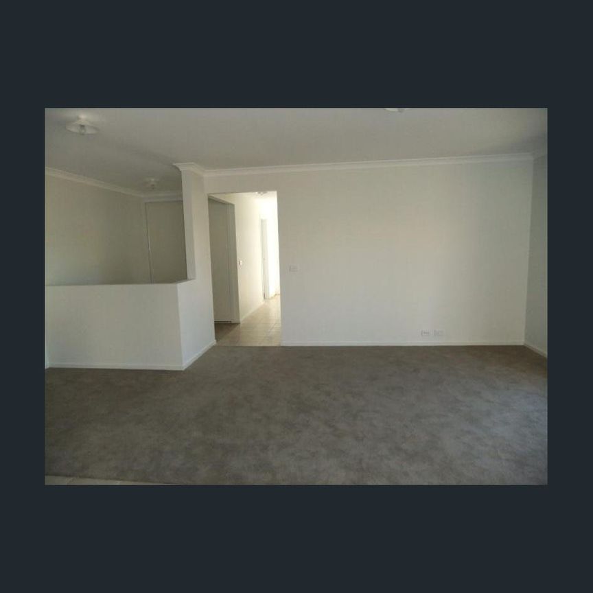 FOUR BEDROOM DELIGHT - WITH AIR CON! - Photo 1