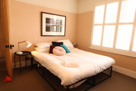 2 Bedroom Home – Medium Let - Photo 3