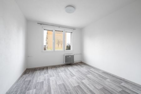 Pronájem bytu 1+kk - Photo 2