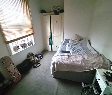 2 Bed - 17 Quarry Street, Woodhouse, Leeds - LS6 2JU - Student - Photo 2
