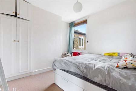 2 bedroom maisonette to rent - Photo 4