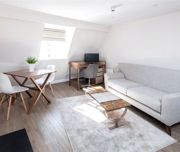 1 Bedroom - Photo 5