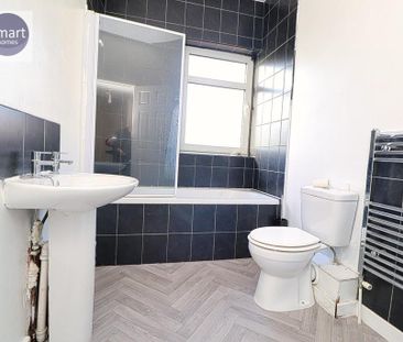 2 bedroom end of terrace house to rent - Photo 5