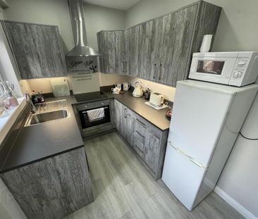 23 Springfield Drive, Belfast, BT12 7EL - Photo 3