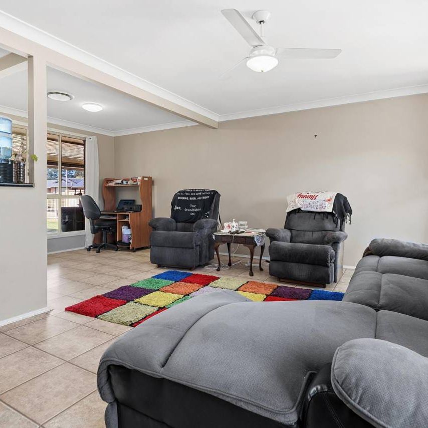 5 BEDROOM HOME WITH POOL!! - Photo 1