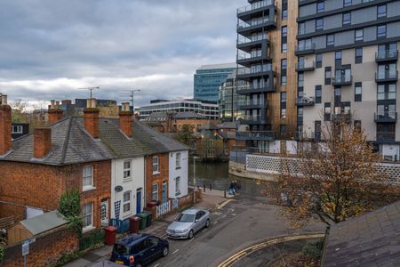 1 Bed Flat, Osprey Court, RG1 - Photo 3