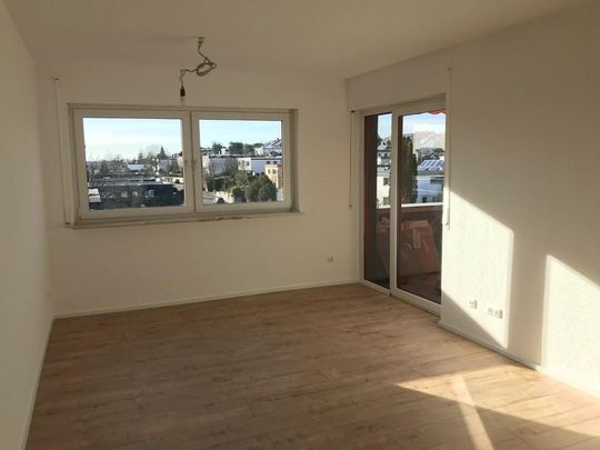 2,5 - 3 Zimmer Whg mit Loftcharakter - EBK, Balkon, 3.OG, Sauna - Photo 1