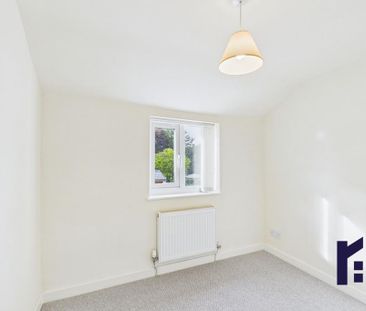 3 bedroom end of terrace house to rent - Photo 1