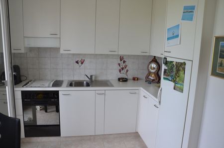 "grosszügige 2.5-Zimmer-Wohnung mit Balkon an ruhiger Lage" - Foto 4