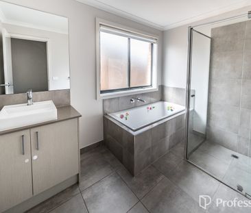 Beautiful Family Home - Photo 1