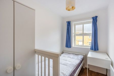 4 bedroom terraced house to rent - Photo 4