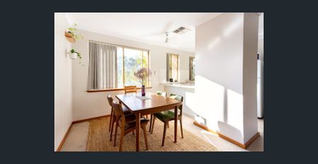 Top Floor End Apartment! - Photo 3