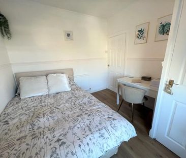 2 bedroom property to rent - Photo 4