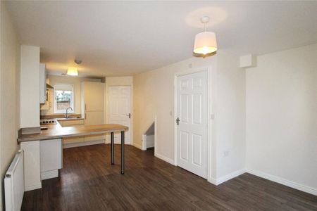 2 bedroom terraced house to rent - Photo 4