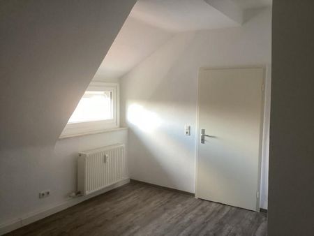 2-Zimmer-Dachgeschosswohnung frisch saniert! - Foto 3
