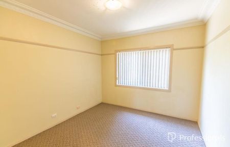 3 Bedroom House - South Tamworth - Photo 5