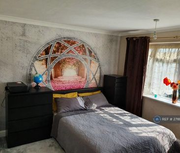 3 bedroom end of terrace house to rent - Photo 6