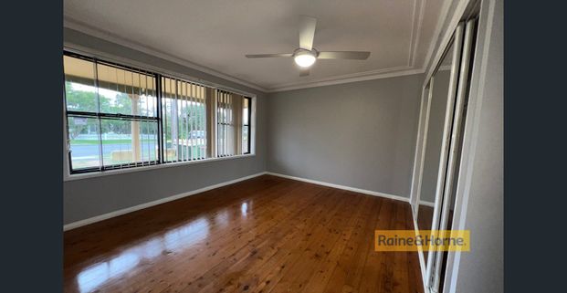 GREAT FAMILY HOME! - Photo 1