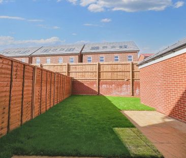 3 bedroom semi-detached house to rent - Photo 2