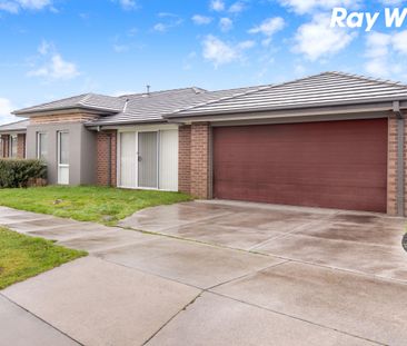 LOVELY FAMILY HOME! - Photo 4