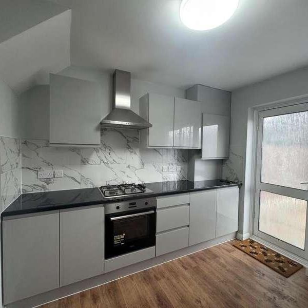 Bradfield Drive, Barking, IG11 - Photo 1