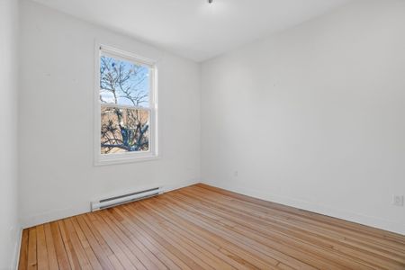1466 Rue Montcalm, H2L 3G8, H2L 3G8, Montréal - Photo 2