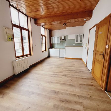 Location Appartement 1 pièce 40m² AIRE SUR LA LYS 62120 - Photo 3