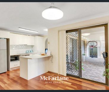 Welcome to 15 Haddington Drive! - Photo 4