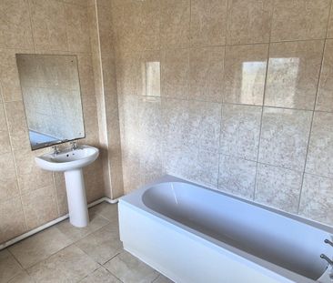 Sutton Crosses - Photo 1