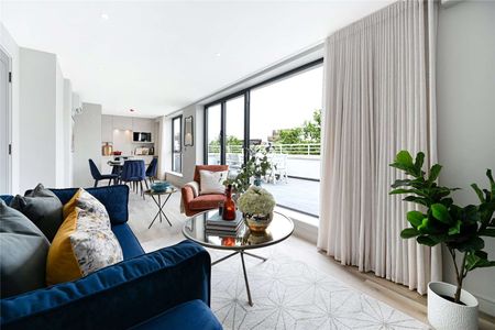 A truly stunning brand new two bedroom apartment with the most impressive 500sqft terrace spanning the entire width of the apartment. - Photo 5