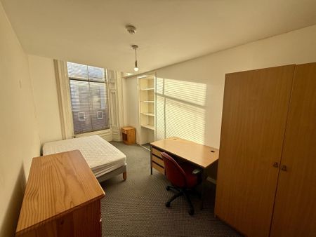 5 bedroom flat to rent - Photo 5