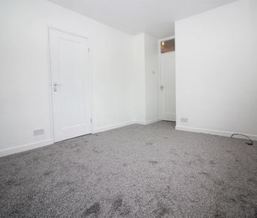 3 Bedroom House - Terraced To Let - Photo 6