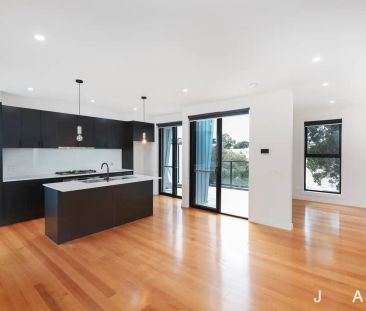 “Park Life in West Footscray” - Photo 5