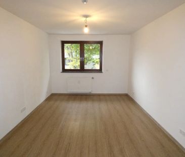 Geräumige 2-Zimmer-Wohnung in zentraler Lage von Schlebusch - Foto 1