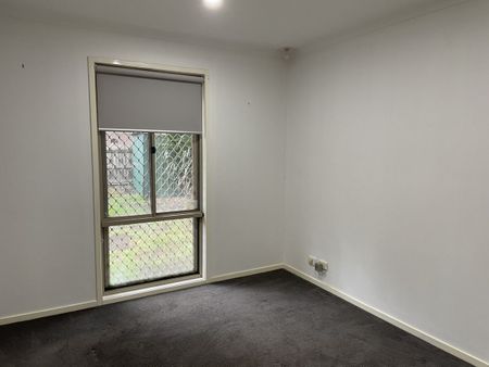 3/103 Churchill Ave, Braybrook, VIC 3019 - Photo 3