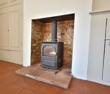 2 bedroom terraced house to rent - Photo 5