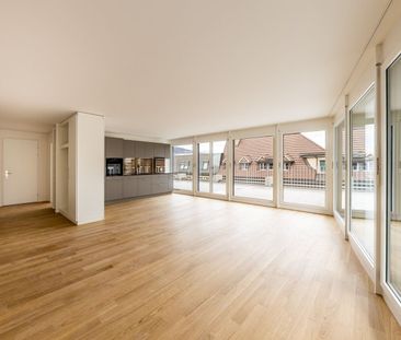 Traumhafte 2.5-Zimmer-Attika im Herzen von Biel - Photo 1