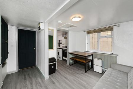 North Sherwood Street, NG1 - Photo 3