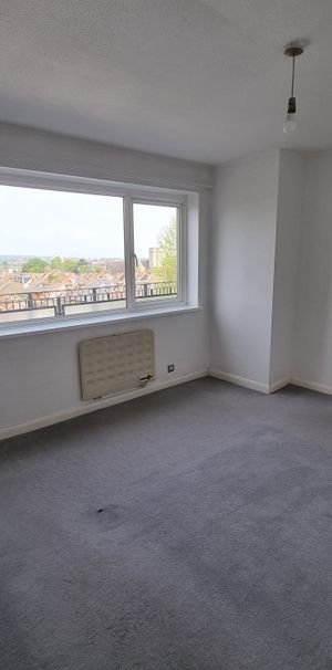 Addiscombe Road - Photo 1