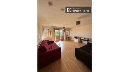 Bed for rent in 2-bedroom apartment in Dublin - Photo 5